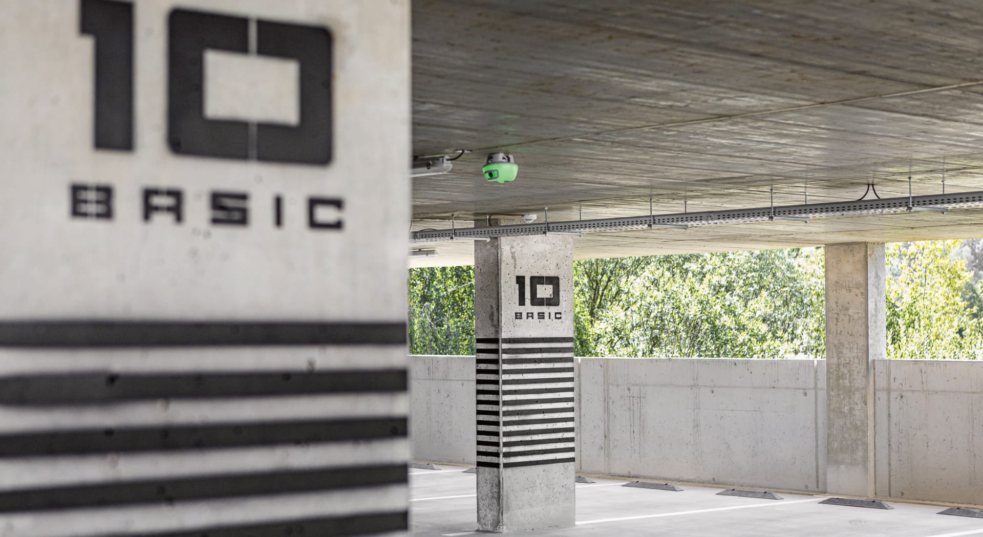 Interiér parkovacieho domu Poštová, Nordcity Žilina, developer Reinoo a.s. Žilina